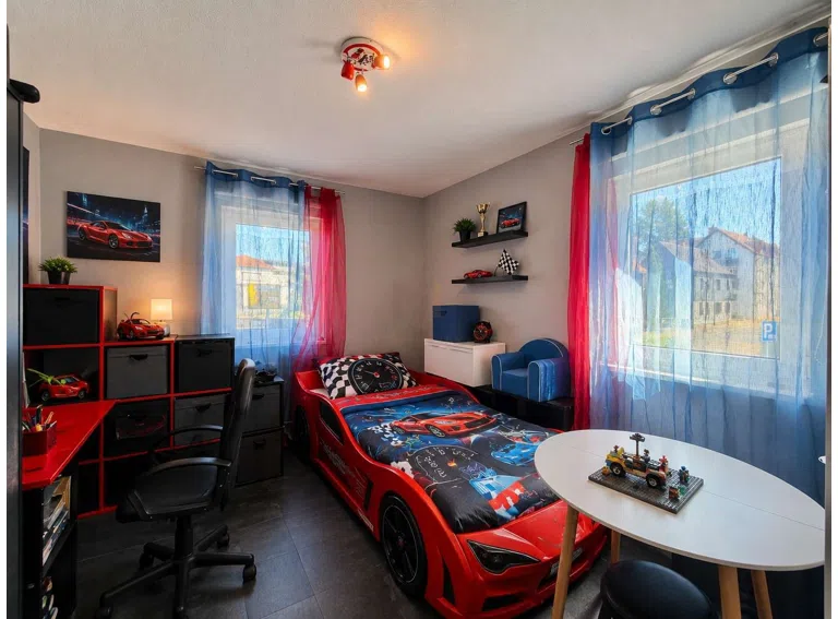Kinderzimmer OG
