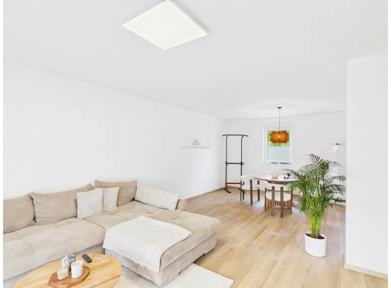 Großzügiges Wohnzimmer