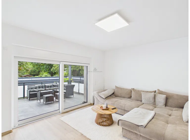 Großzügiges Wohnzimmer