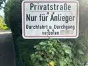 Einfahrt zum Grundstück