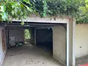 2 verbundene Garagen mit Zugang zum Garten