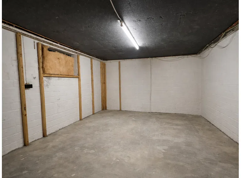 Keller altes Studio