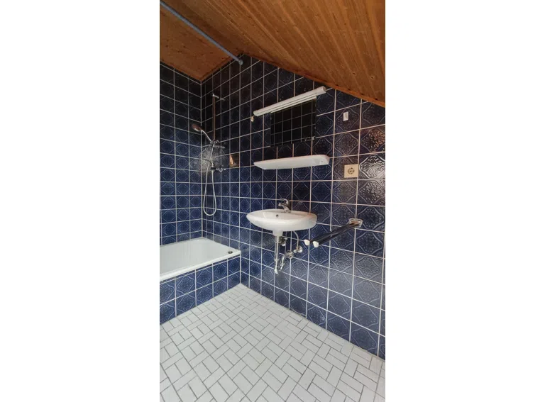Dusche Spitzboden