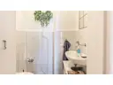 separates WC