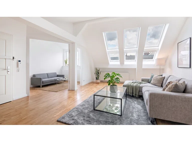 Wohnzimmer möbliert