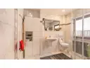 Badezimmer EG