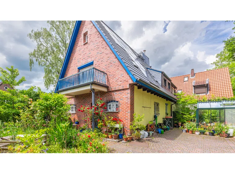 Straßenansicht
