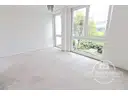 Schlafen - dunkler Laminat