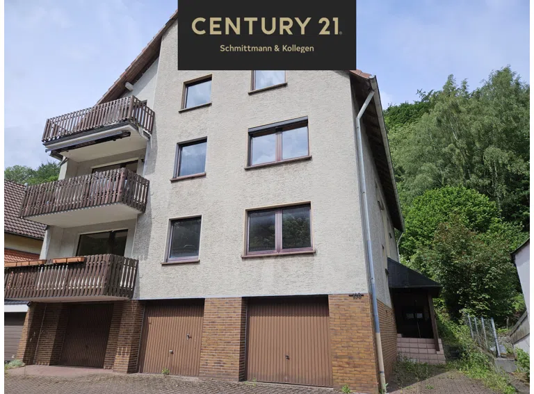 Frontansicht vom Garagenhof