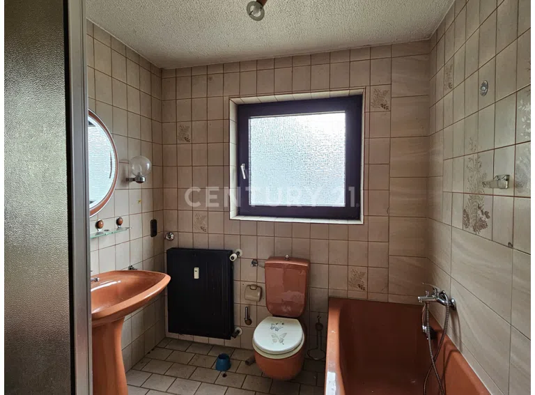 1. Obergeschoss-links-Bad