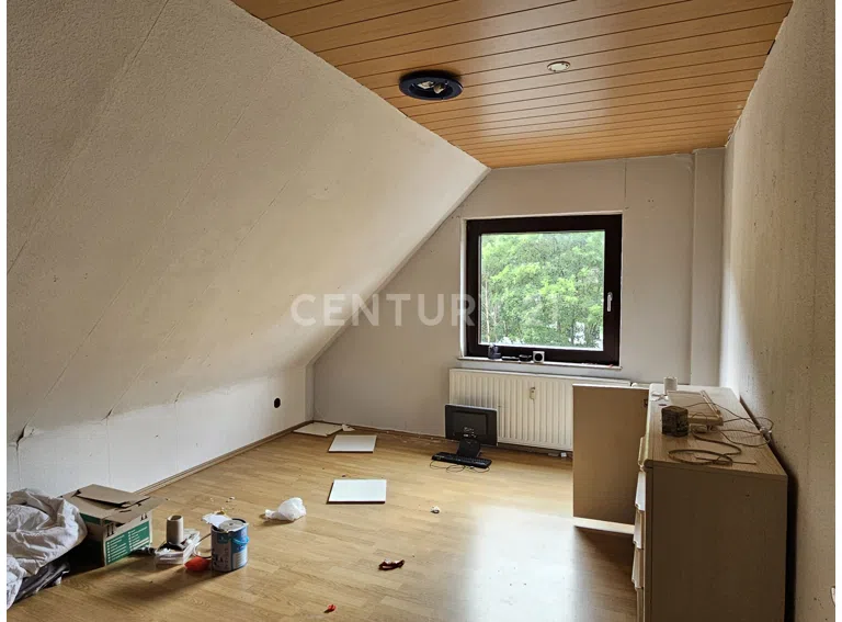 Dachgeschoss-links-Schlafzimmer