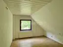 Dachgeschoss-rechts-Schlafzimmer