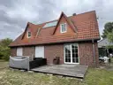 Rückansicht mit Terrasse
