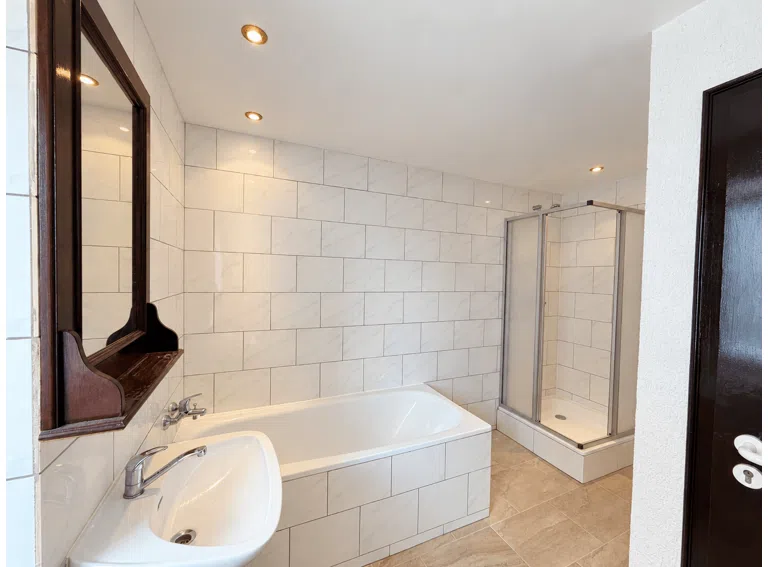 Badezimmer 1. OG