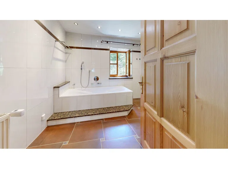 Badezimmer EG