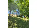 HB24-2 Blick i.d. Garten m. Sommerhaus