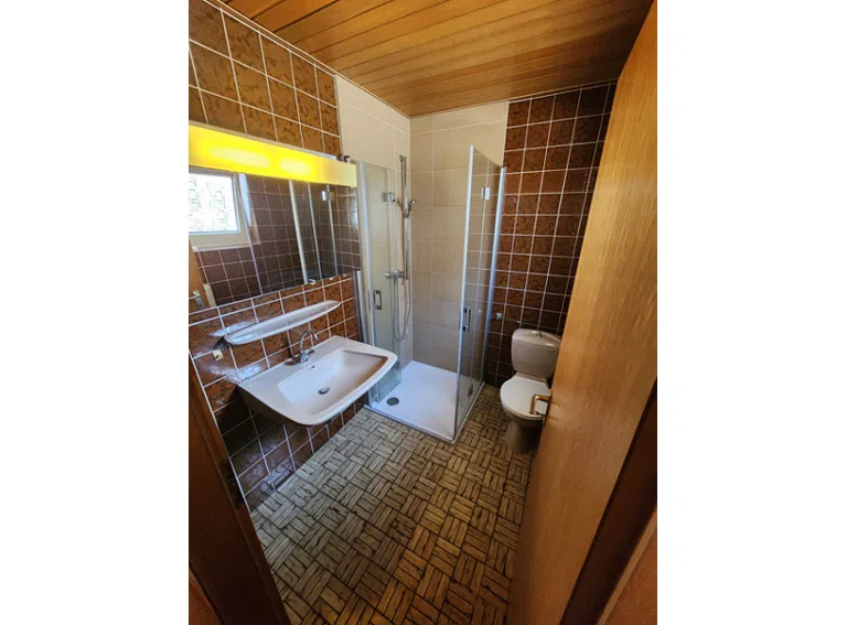 HB7-2 Bad -Schlafzimmer 1