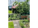 49 Garten mit Laube