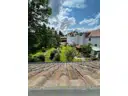 55 Blick über Garten