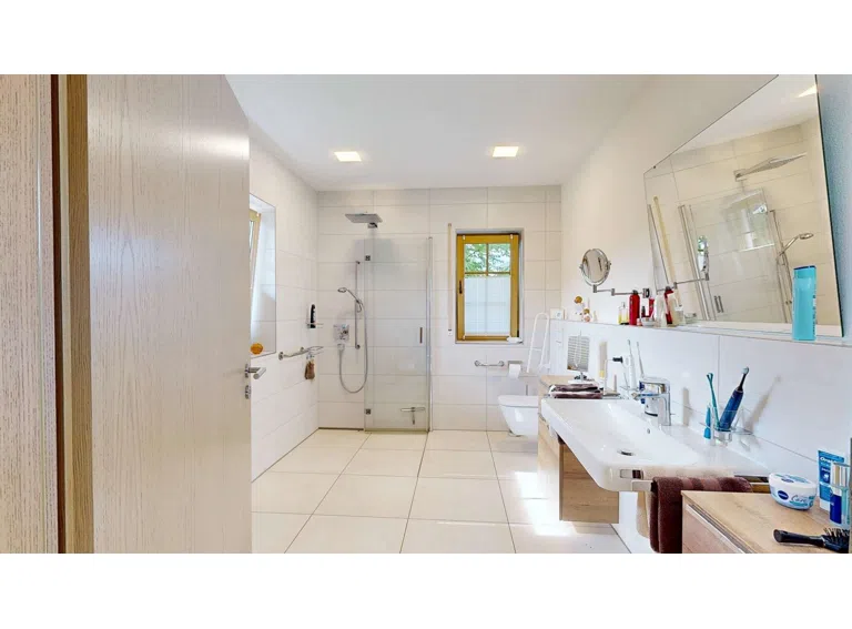 Badezimmer EG