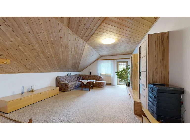 Wohnzimmer DG