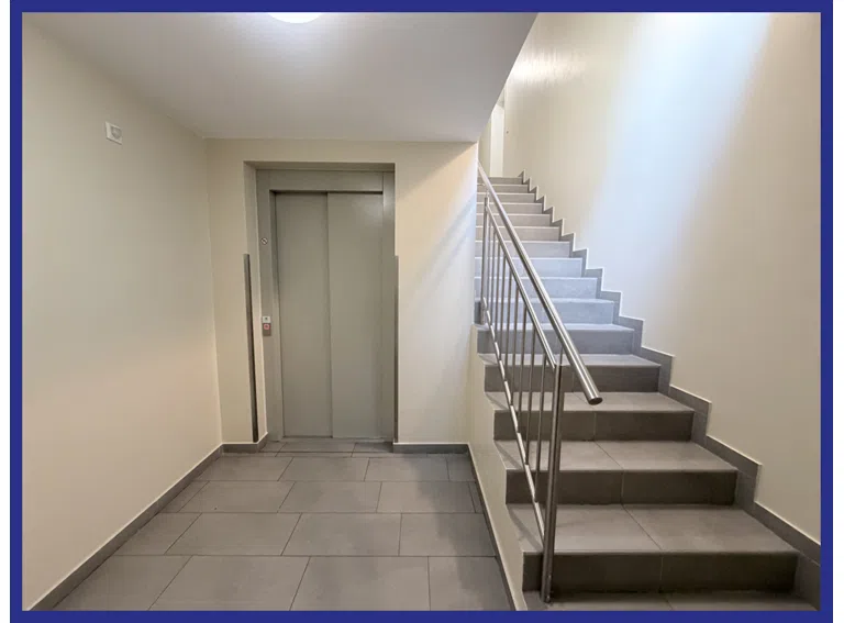 Treppenaufgang Tiefgarage