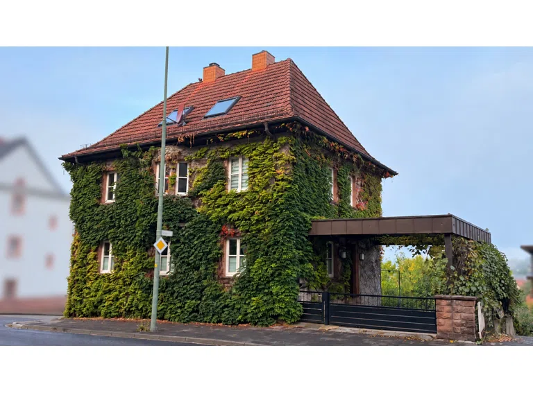 Straßenansicht