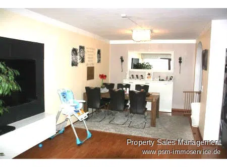 Wohnzimmer  Esszimmer