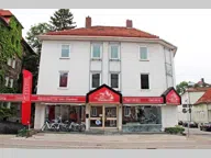 Titelbild für In Kemptens Lindauerstraße Ecke Fuchsbühlstraße gelegen, bieten diese Einzelhandelsflächen oder