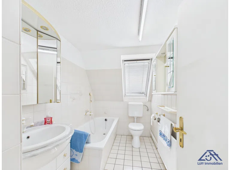 Badezimmer DG - Lütt Immobilien - Kiel
