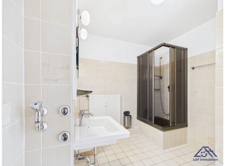 Bad-Dusche-Luett-Immobilien-Kiel-Mettenhof