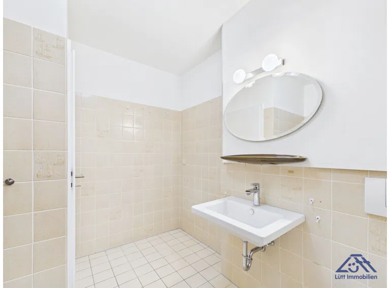 Bad-Waschbecken-Luett-Immobilien-Kiel-Mettenhof