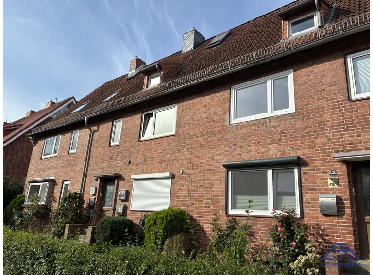 Haus Vorderansicht - Lütt Immobilien - Kiel