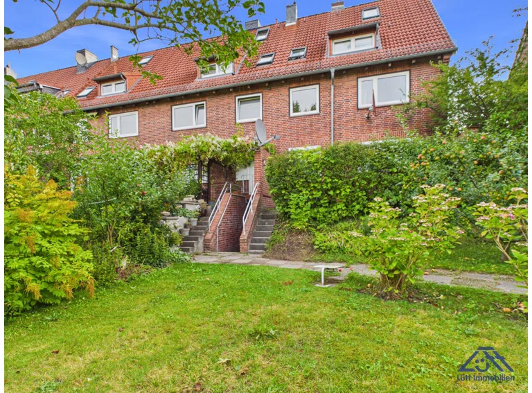 Haus Rückseite - Lütt Immobilien - Kiel
