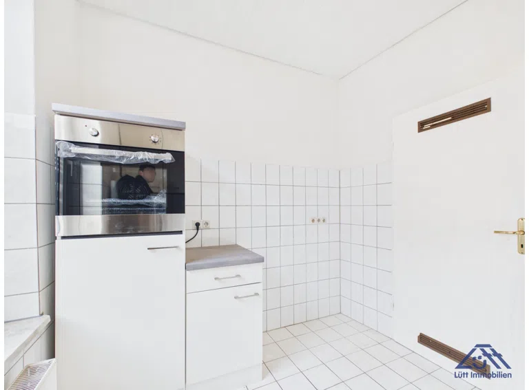 Kueche-Luett-Immobilien-Kiel-Gaarden.jpg