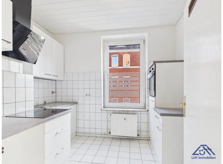 Kueche-Luett-Immobilien-Kiel-Gaarden.jpg