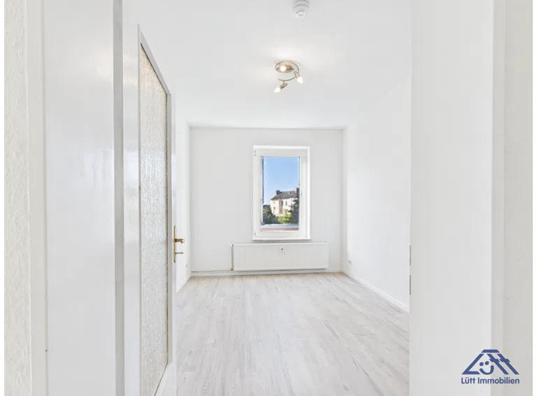 Zimmer-Luett-Immobilien-Kiel-Gaarden.jpg