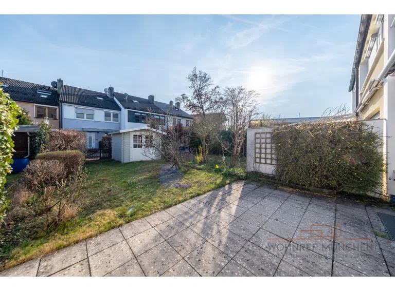Garten mit Terrasse