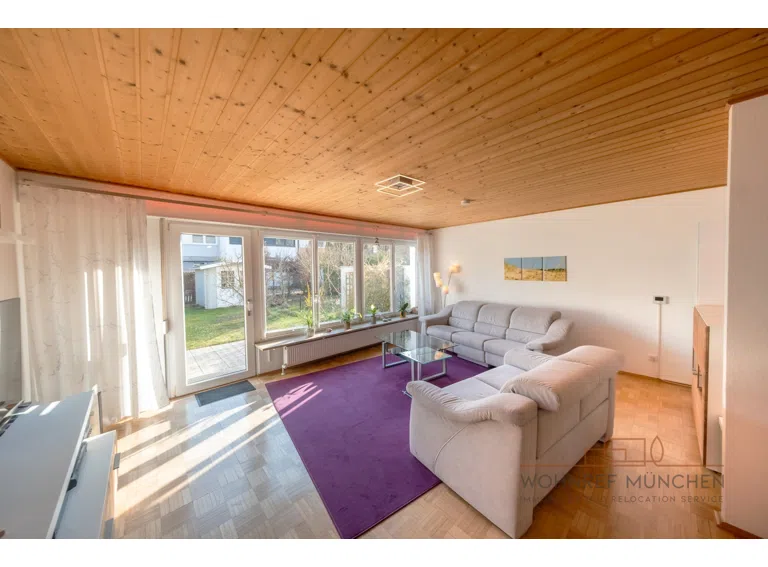 Großzügiges Wohnzimmer