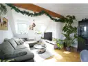 lichtdurchflutetes, großzügiges Wohnzimmer
