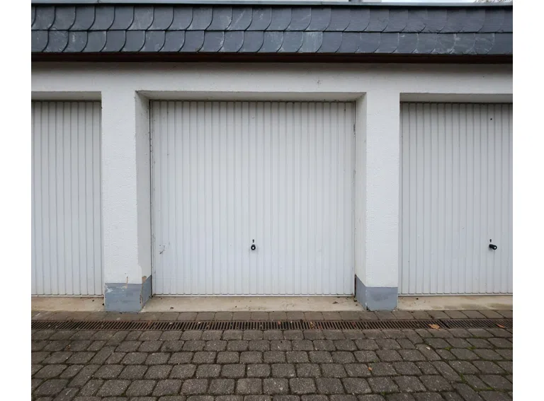 10 Garage