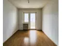 Das zweite von zwei Schlafzimmern, mit Zugang zum Nordbalkon