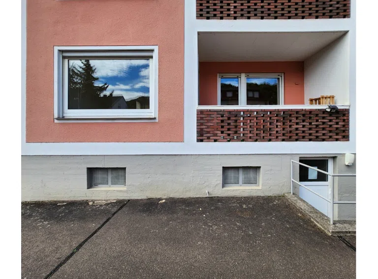 Außenansicht des Südbalkons (Hausrückseite)