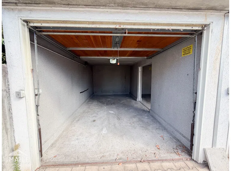 Garage 1