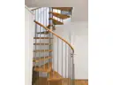 006 Wendeltreppe zur oberen Ebene