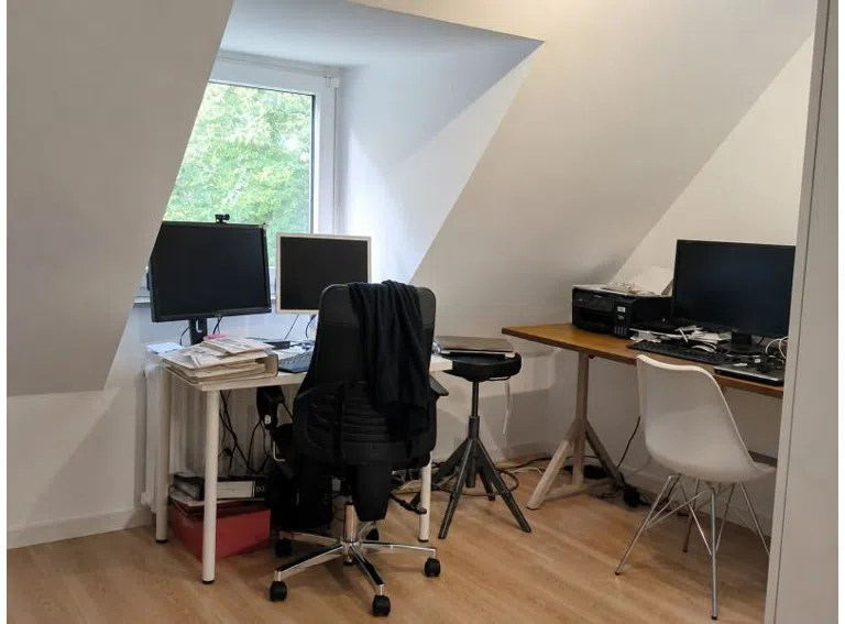 020 Büroraum