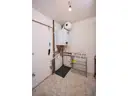 Blick in den praktischen Hauswirtschaftsraum
