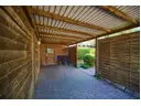 Blick in den Carport