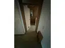 25 OG Blick über Flur ins Treppenhaus