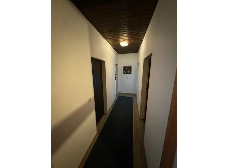 7 DG Flur im DG